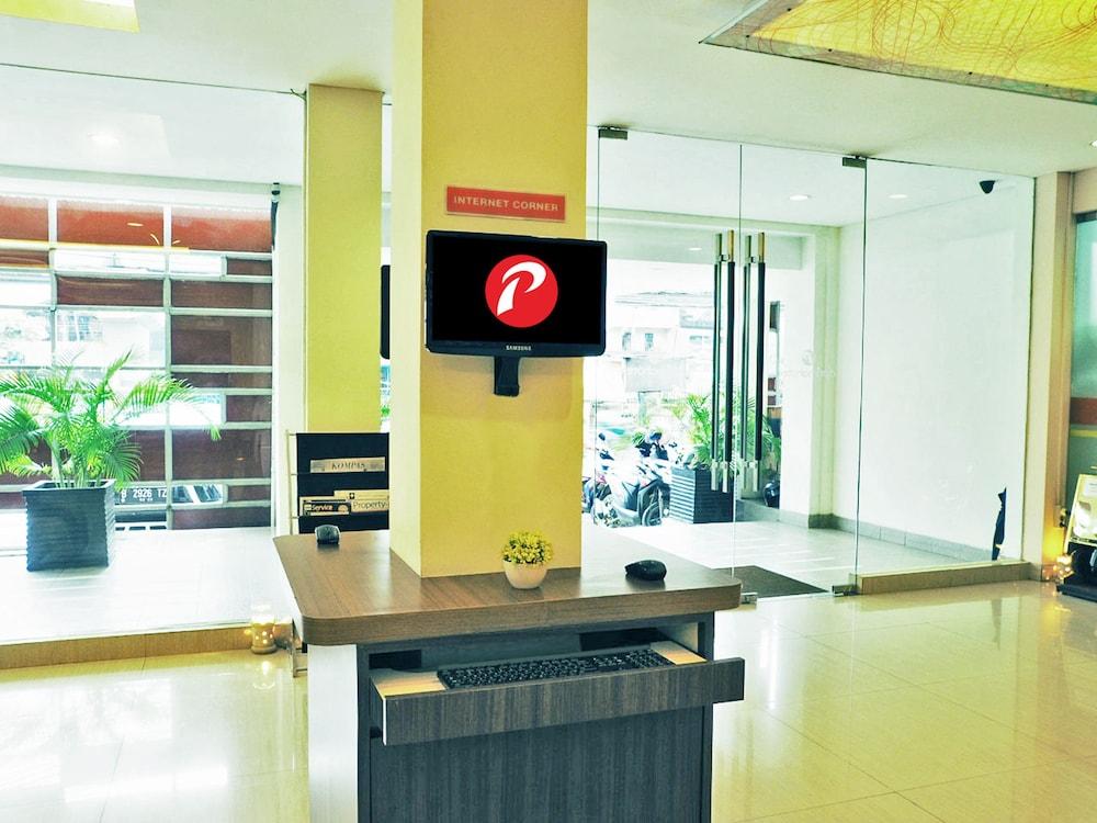 d'primahotel ITC Mangga Dua Jakarta Bagian luar foto